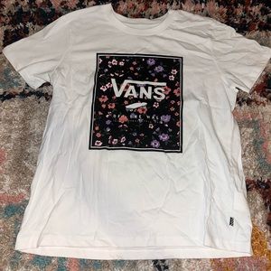 Vans T-Shirt. Size Large. Never worn and in great condition.